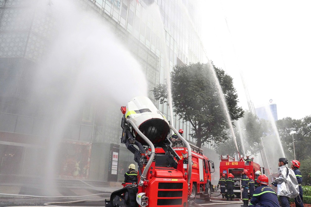 3   z7173814604912-55641d4ca82bb3e9a400ad1ff383b465-7152-9351.jpg