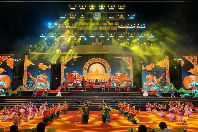 开幕仪式上的特色艺术活动。