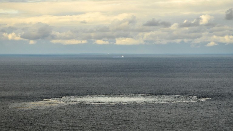 2022年9月29日，北溪天然气管道爆炸后，波罗海域发生天然气泄漏。图：丹麦国防部