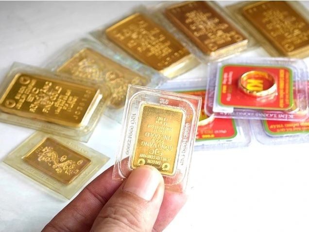 11月26日上午，越南国内金片卖出价挂牌在1亿5030万元。