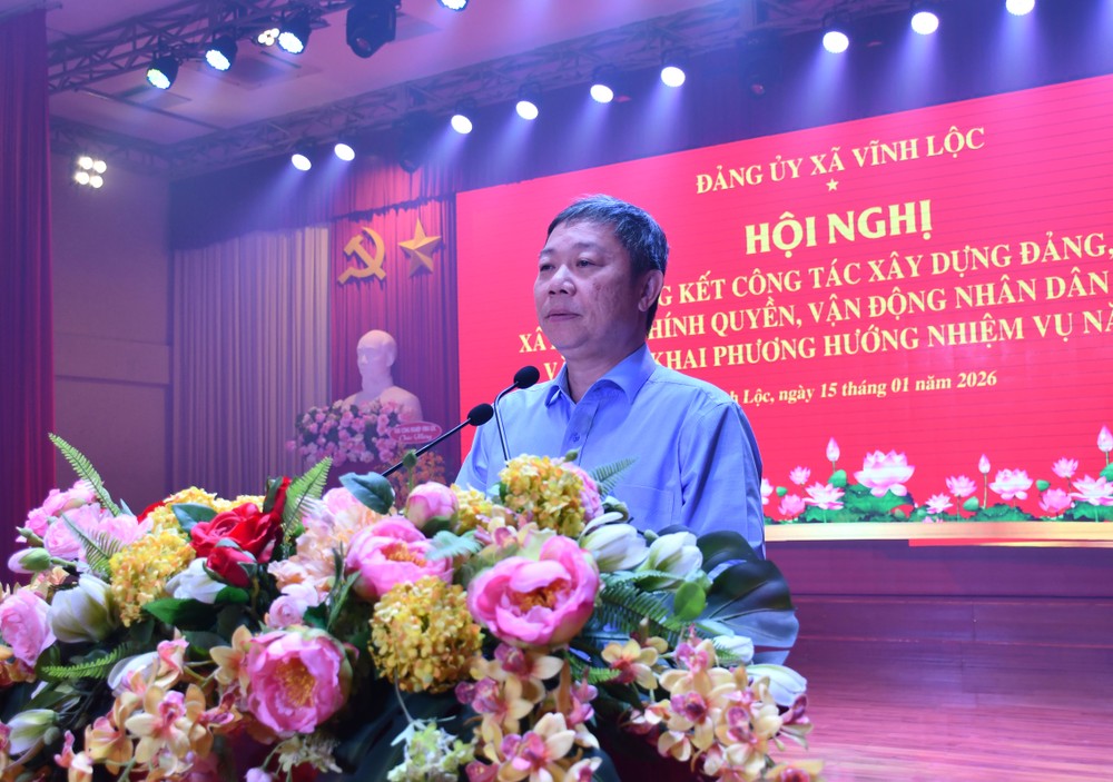 胡志明市市委常务处委员、市委宣教与民运处主任杨英德在会上发表指导讲话。