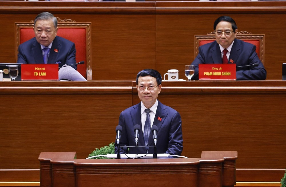 党中央委员、党组书记、科技部长阮孟雄发言。图：越通社