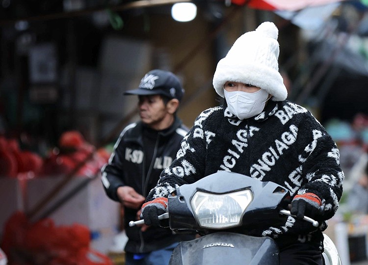 北部天气严寒，山区极寒。