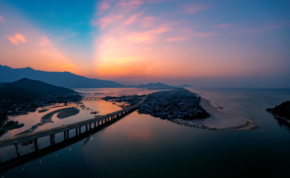 Vịnh Lăng Cô Lê Hoàng.jpg