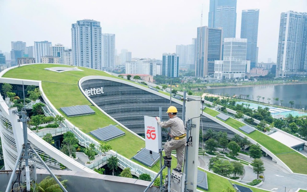 Viettel在2025年新建了2.35万个5G 基站。图：前锋报