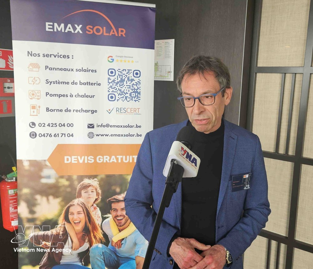 布鲁塞尔自由大学教授格尔特·安赫农接受越通社驻布鲁塞尔记者采访。图：越通社