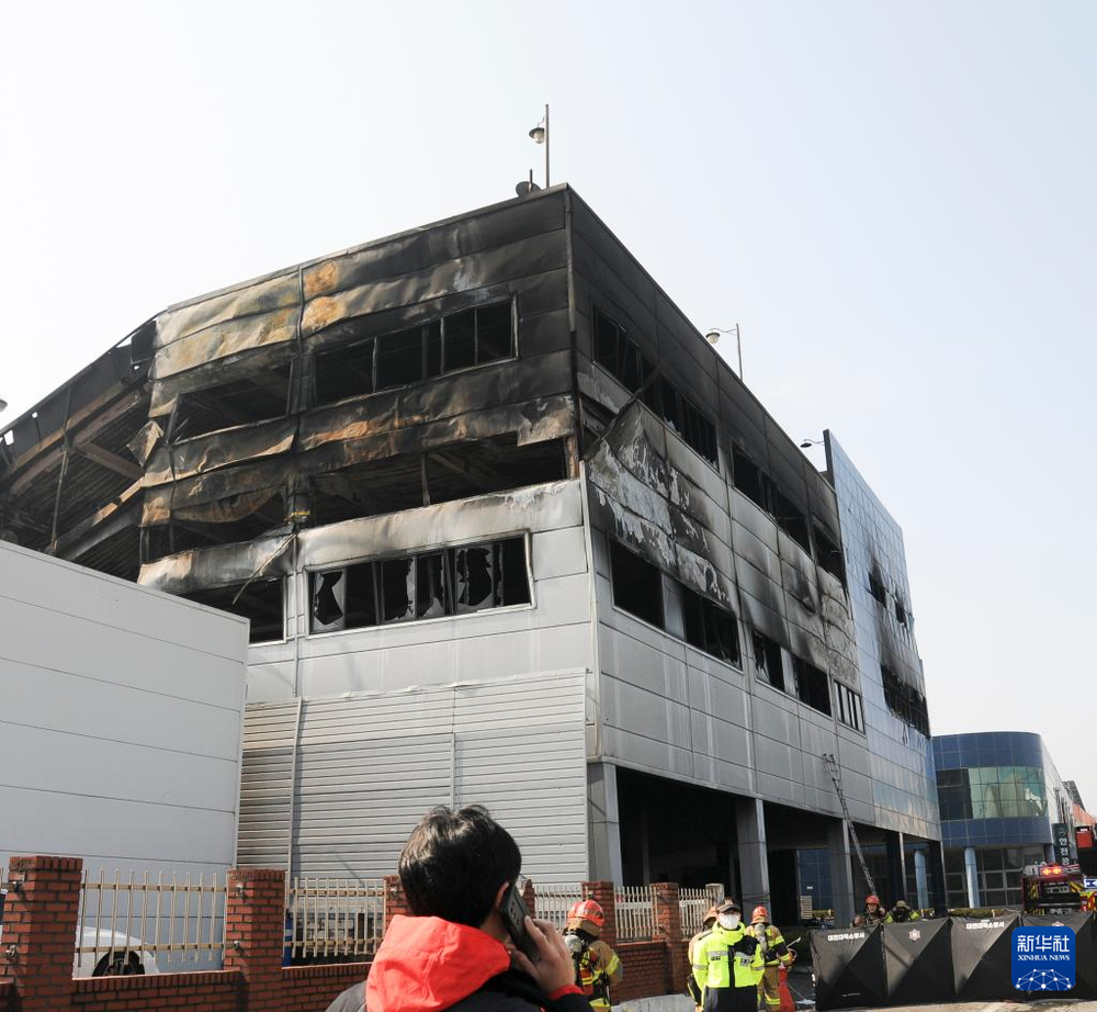 3月21日在韩国大田拍摄的工厂火灾现场。图：新华社记者张粲