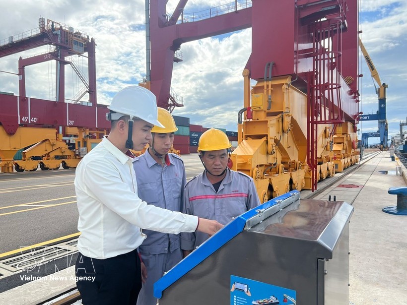 朱莱港船只靠泊监测系统安装并投入使用。图：越通社