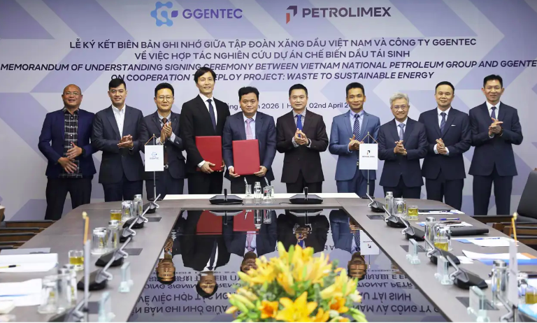 Petrolimex与GGenTec公司签署合作研究“废油、废塑料及废橡胶再生油生产厂”项目的谅解备忘录。