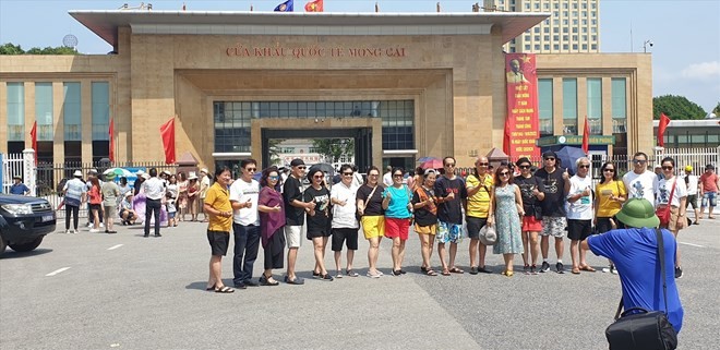 芒街国际口岸。图：阮雄