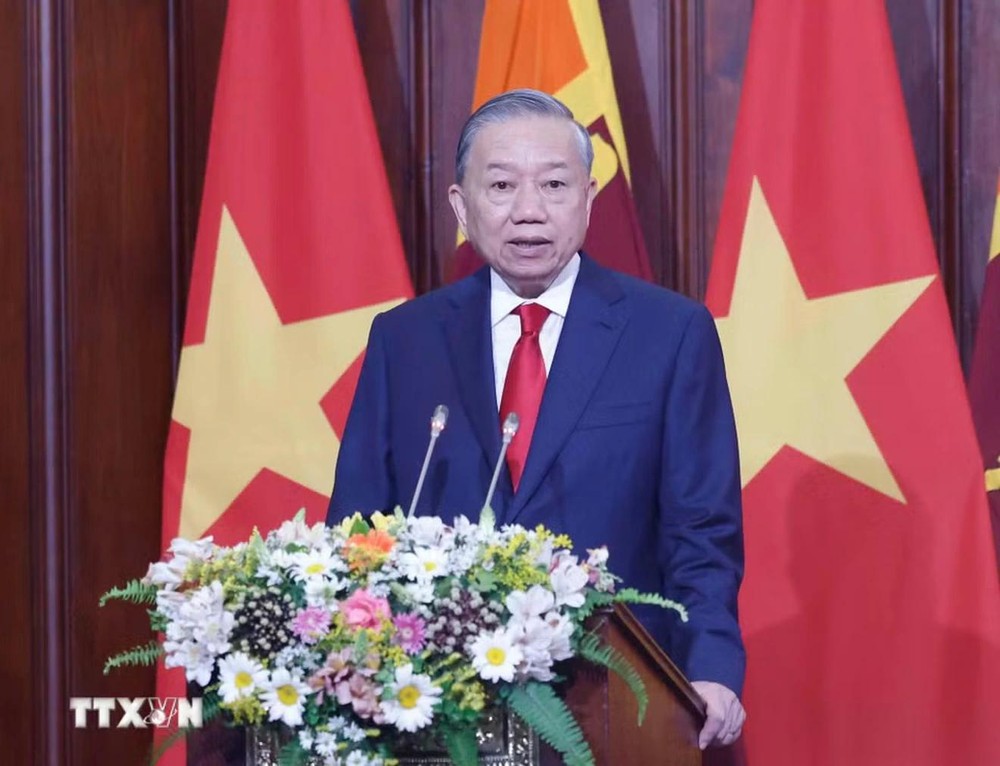 越南共产党中央总书记、国家主席苏林发表讲话。