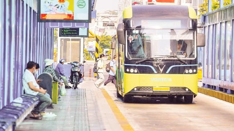 绿色转型是继续巩固胡志明市作为全国经济火车头地位的重要议题之一。图：人民报