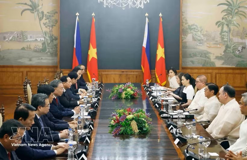 越南共产党中央总书记、国家主席苏林与菲律宾总统菲律宾总统费迪南德·罗慕尔德兹·马科斯举行会谈。图：越通社