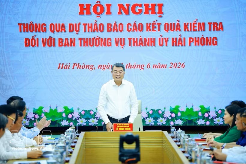 党中央政治局委员、政府总理黎明兴在会议上要求海防市在增长模式创新和数字化转型中发挥引领作用。图：越通社
