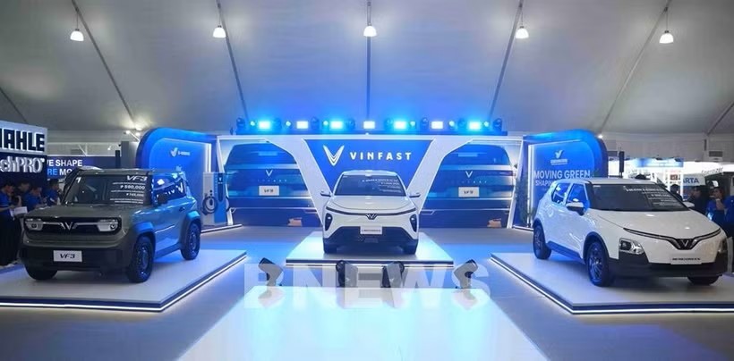 VinFast在菲律宾国际车展上推介完整的电动车生态系统。图：Bnews