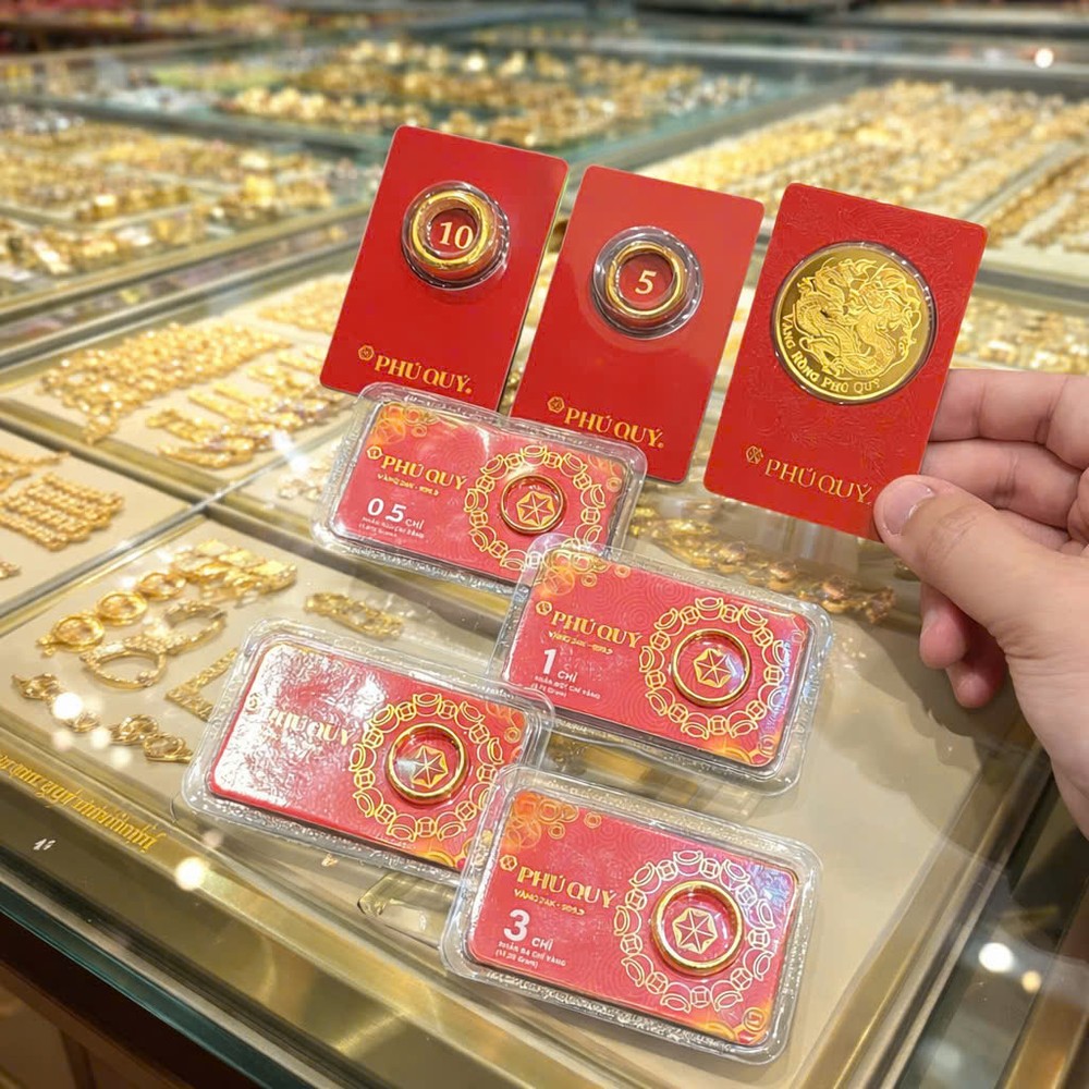 6月7日上午，国内金价在经历先前的大幅下跌后继续横盘整理。