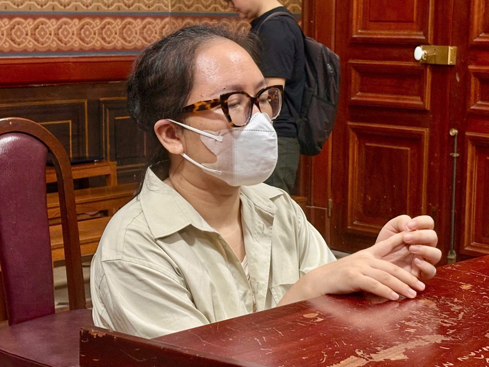 被告人在庭审现场。