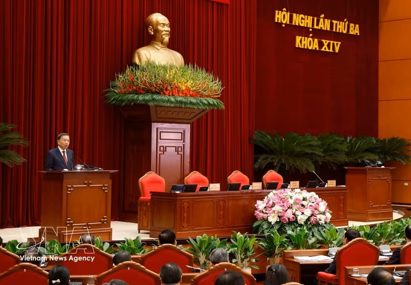 党中央总书记、国家主席苏林在闭幕会上发表讲话。图：越通社