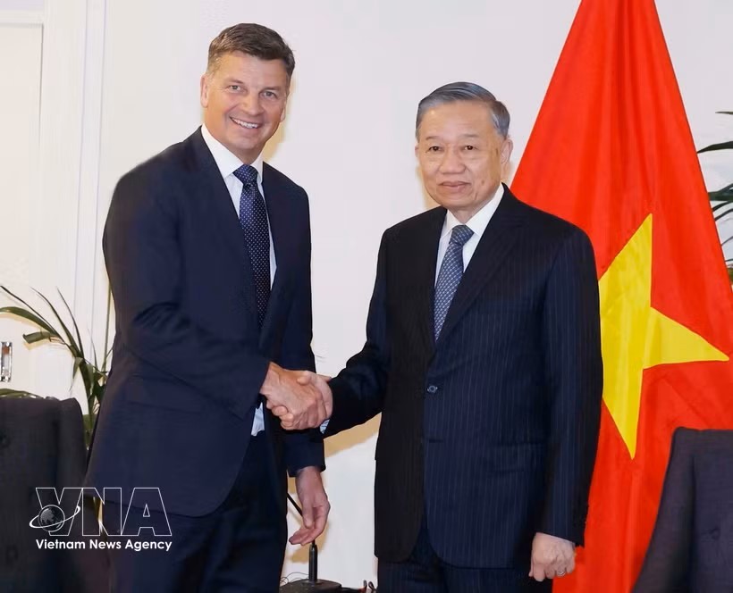 越南共产党中央总书记、国家主席苏林会见澳大利亚自由党与国家党联盟领导人。图：越通社