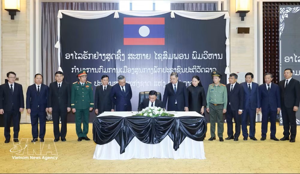laos2.jpg