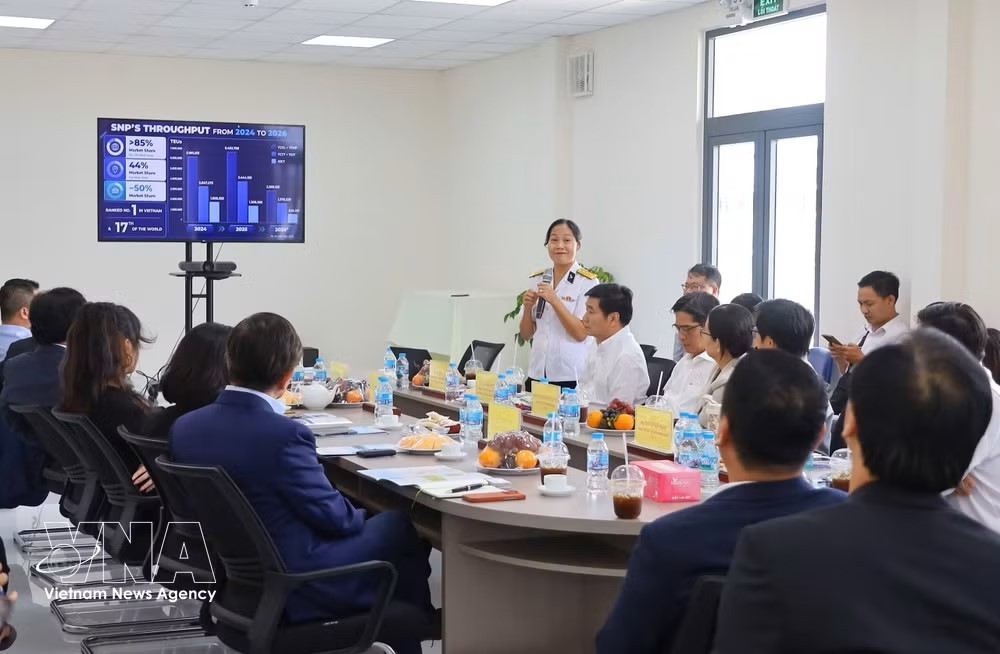 2-doanh-nghiep-singapore-tim-hieu-co-hoi-dau-tu-tai-vsip-can-tho-8815988-1.jpg