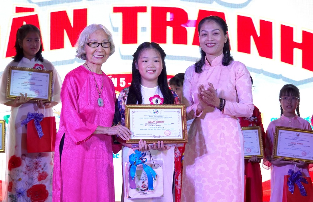 3  dan-tranh-giai-nhat-bang-a-3125-323.jpg