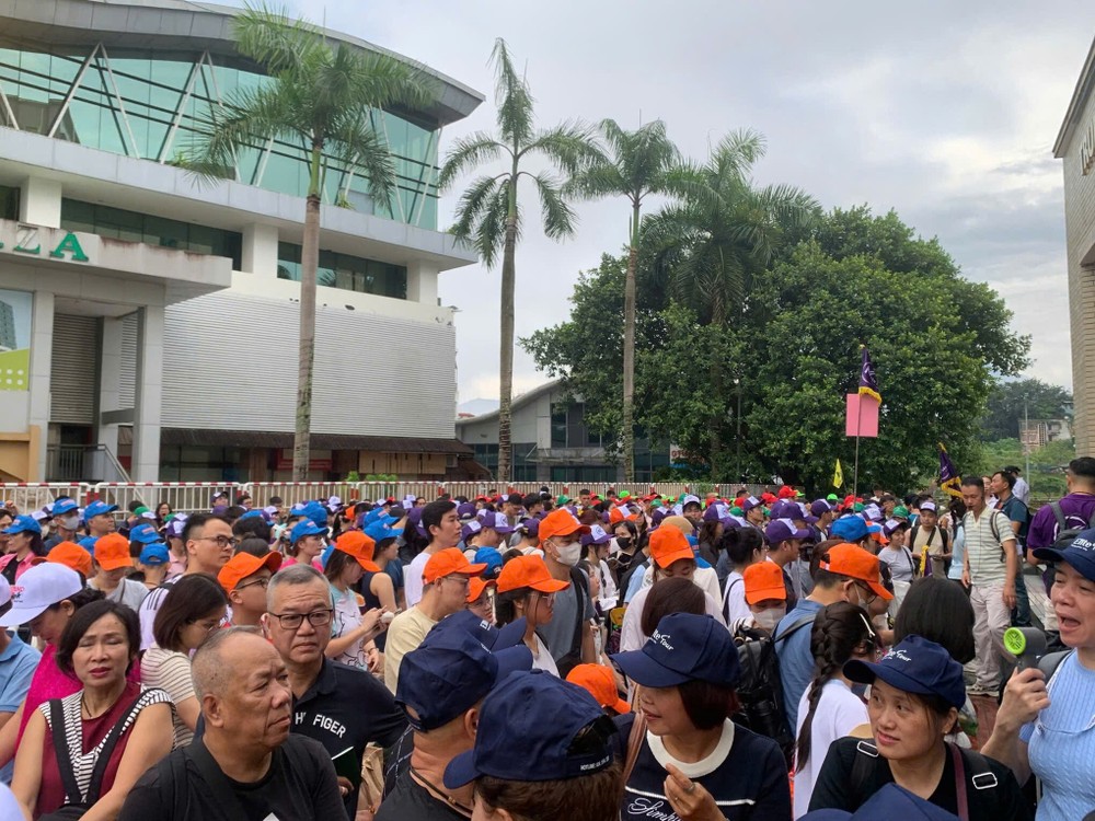 8月29日上午，在老街国际口岸的游客。图：受访者提供