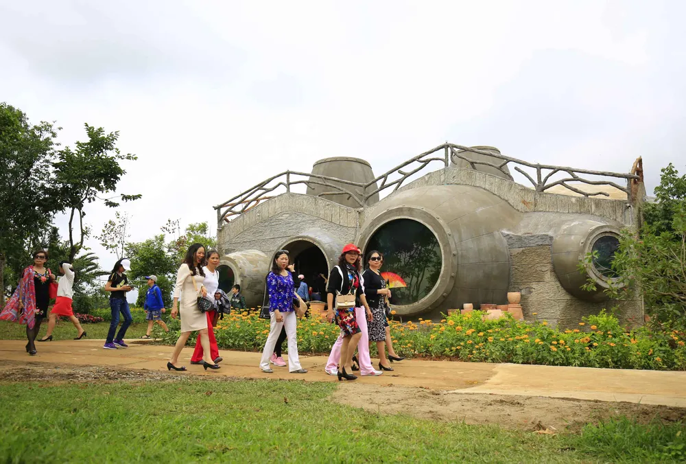 Đưa khu rừng hơn 2.000 cây lá phong phục vụ du khách ảnh 3