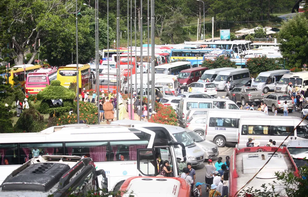 Du khách chen chân lên Đà Lạt nghỉ mát ảnh 2
