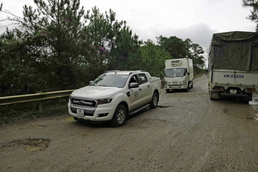 VIDEO: Tan nát tuyến đường cửa ngõ Đà Lạt ảnh 3