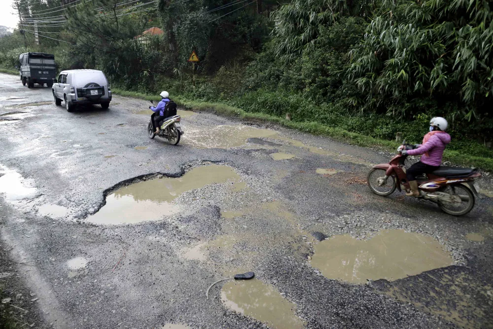Lâm Đồng chi 550 triệu đồng sửa chữa mặt đường đèo Mimosa ảnh 4