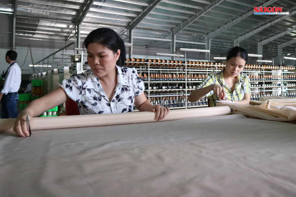 Đến xứ B'Lao xem quy trình làm ra tấm lụa cao cấp ảnh 12