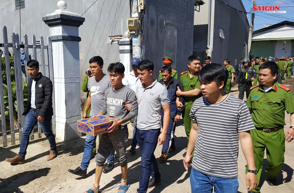 Lâm Đồng: Thực nghiệm hiện trường vụ cài mìn trước nhà dân ảnh 2