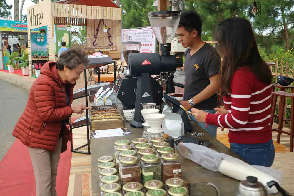 Mở cửa không gian giới thiệu đặc sản Đà Lạt bên hồ Xuân Hương ảnh 2