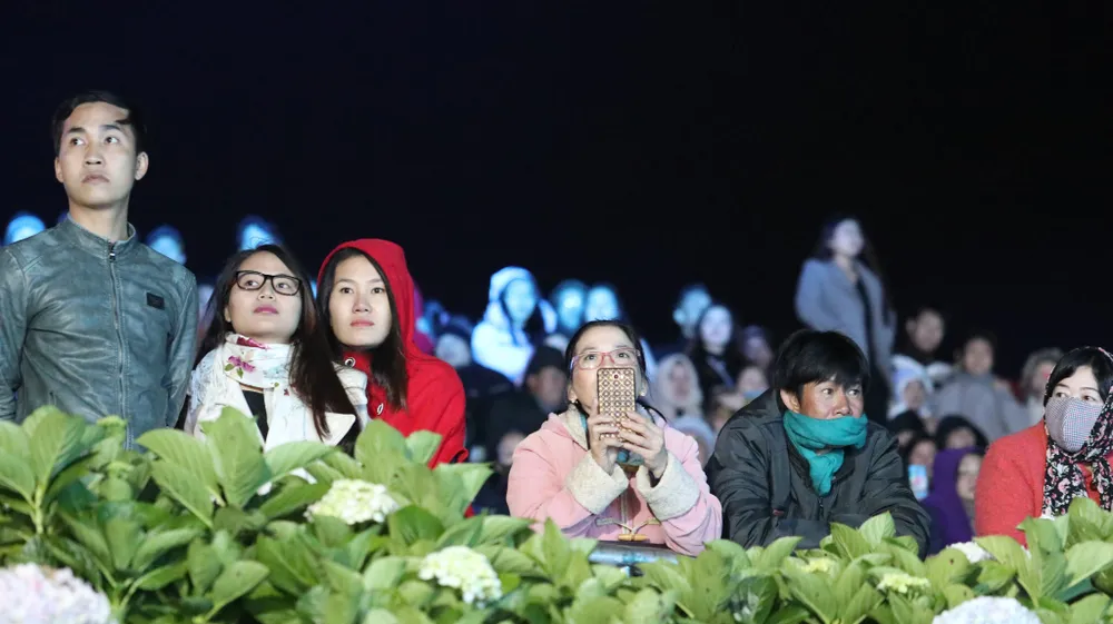 Đêm khai mạc Festival Hoa Đà Lạt đầy sắc màu ảnh 16