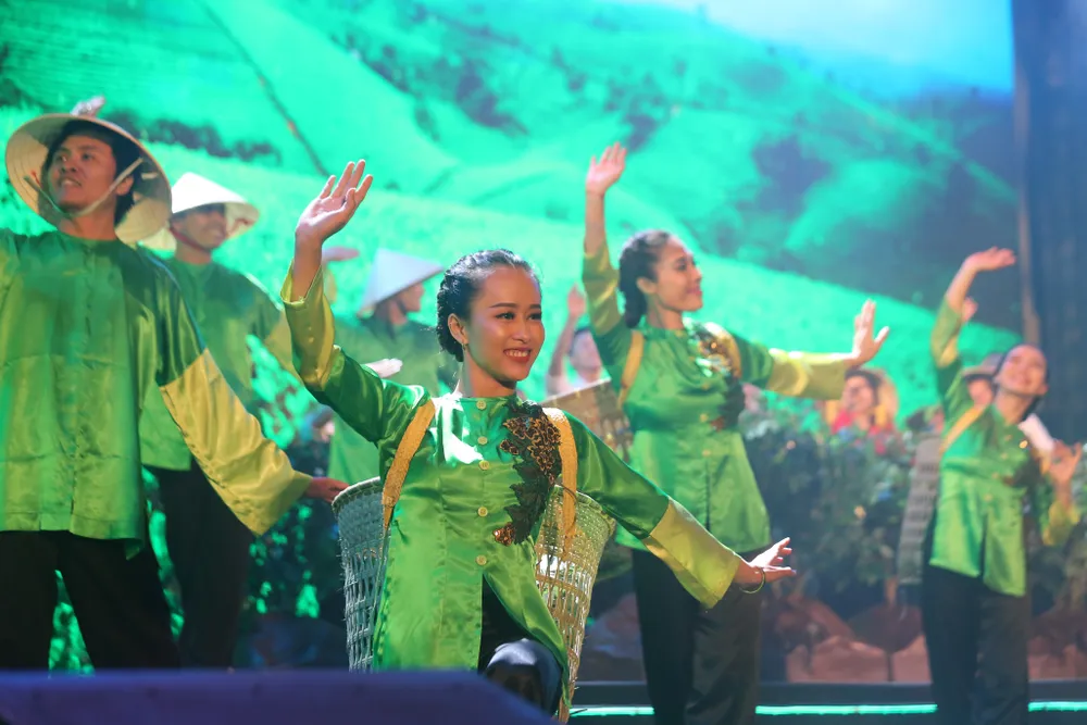 Khai hội tơ – trà xứ B’Lao ảnh 2