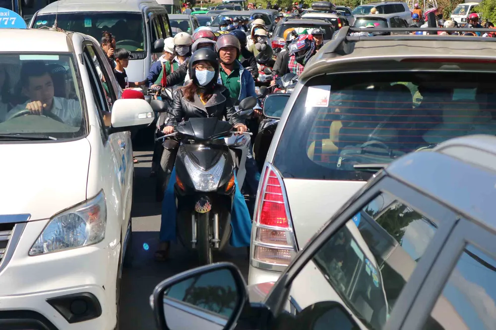 Hết tết, Đà Lạt vẫn đông nghẹt ảnh 8