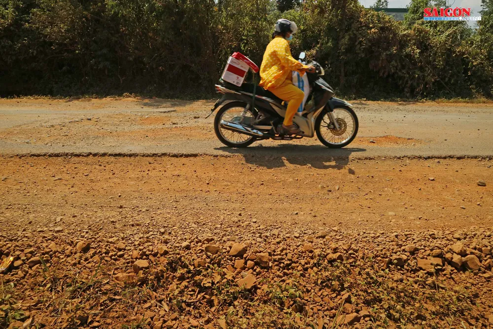 Tan nát đường cửa ngõ thị xã Gia Nghĩa ảnh 4