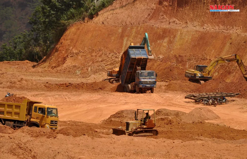 Ngừng thực hiện san gạt, cải tạo mặt bằng sản xuất nông nghiệp ảnh 1