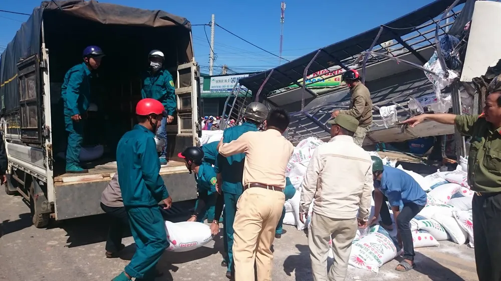 Tai nạn thảm khốc trên QL 20, ít nhất 5 người tử vong tại chỗ ảnh 15