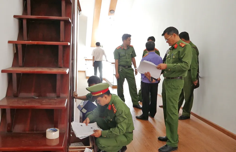 Nguyên cán bộ ngân hàng lừa đảo, chiếm đoạt 110 tỷ đồng  ảnh 1