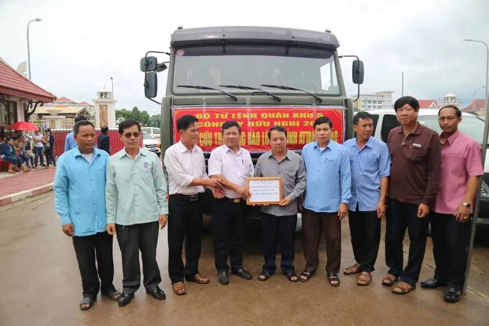 Lực lượng cứu hộ quốc tế đổ về Lào cứu trợ sau vụ vỡ đập thủy điện ảnh 3