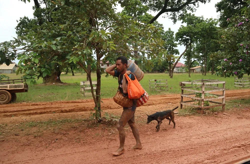 Lực lượng cứu hộ quốc tế đổ về Lào cứu trợ sau vụ vỡ đập thủy điện ảnh 13