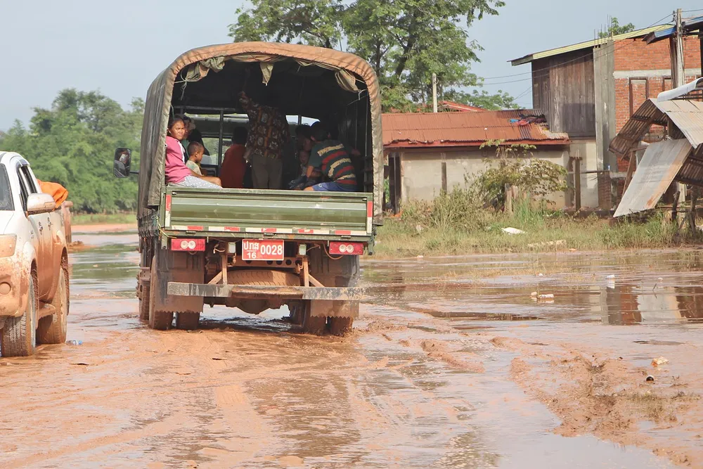Quân đội tập trung tìm kiếm nạn nhân mất tích vụ vỡ đập thủy điện ở Lào ảnh 3