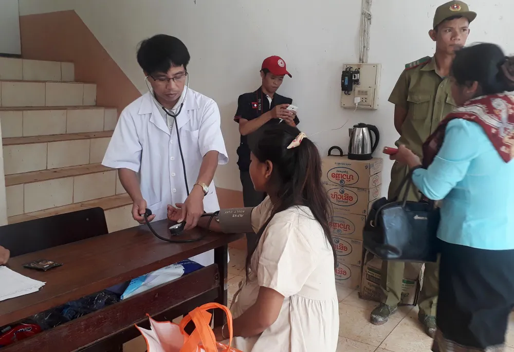 Quân đội tập trung tìm kiếm nạn nhân mất tích vụ vỡ đập thủy điện ở Lào ảnh 4