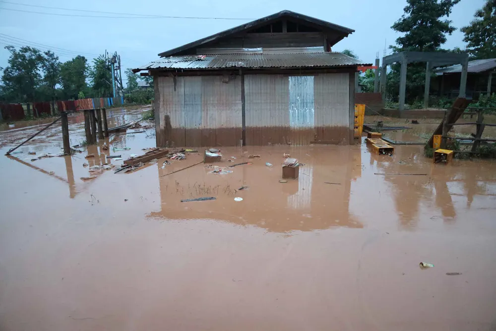 Bản làng xơ xác sau vụ vỡ đập thủy điện ở Lào ảnh 5