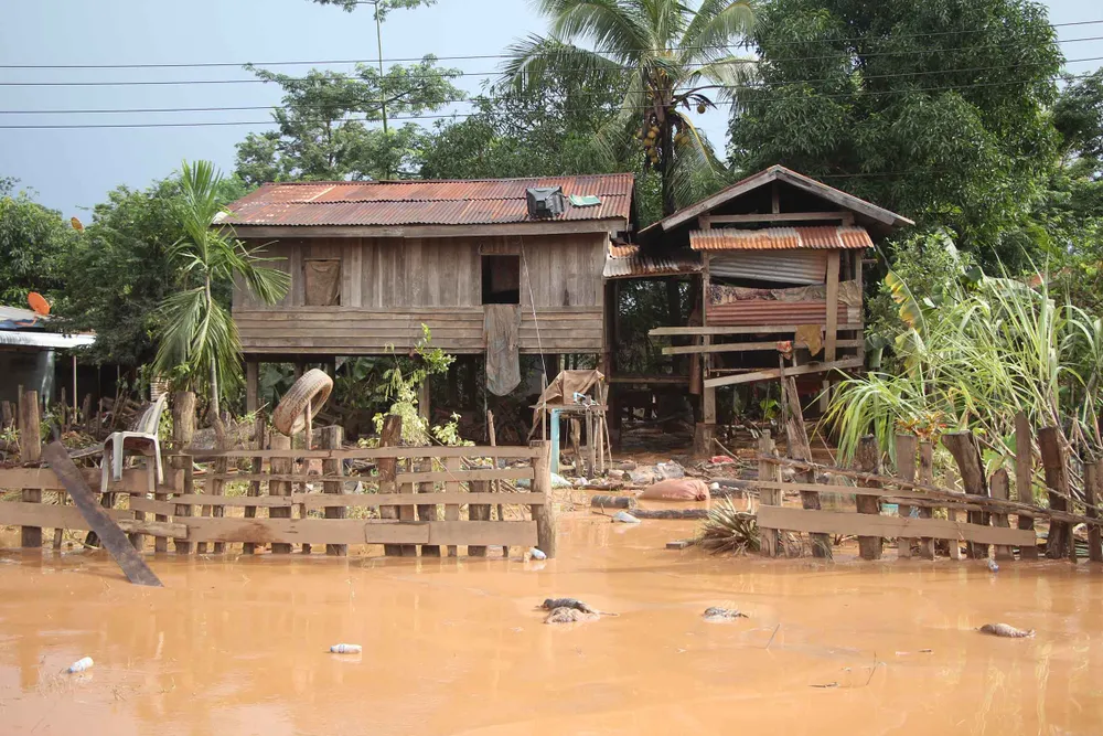 Bản làng xơ xác sau vụ vỡ đập thủy điện ở Lào ảnh 2