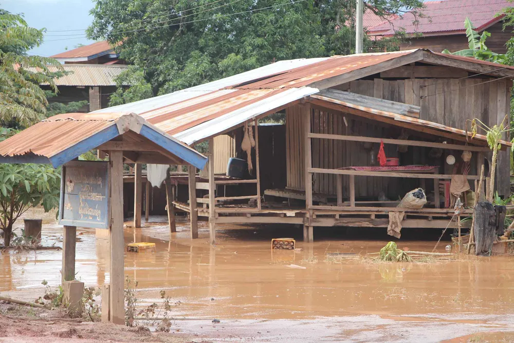 Bản làng xơ xác sau vụ vỡ đập thủy điện ở Lào ảnh 9