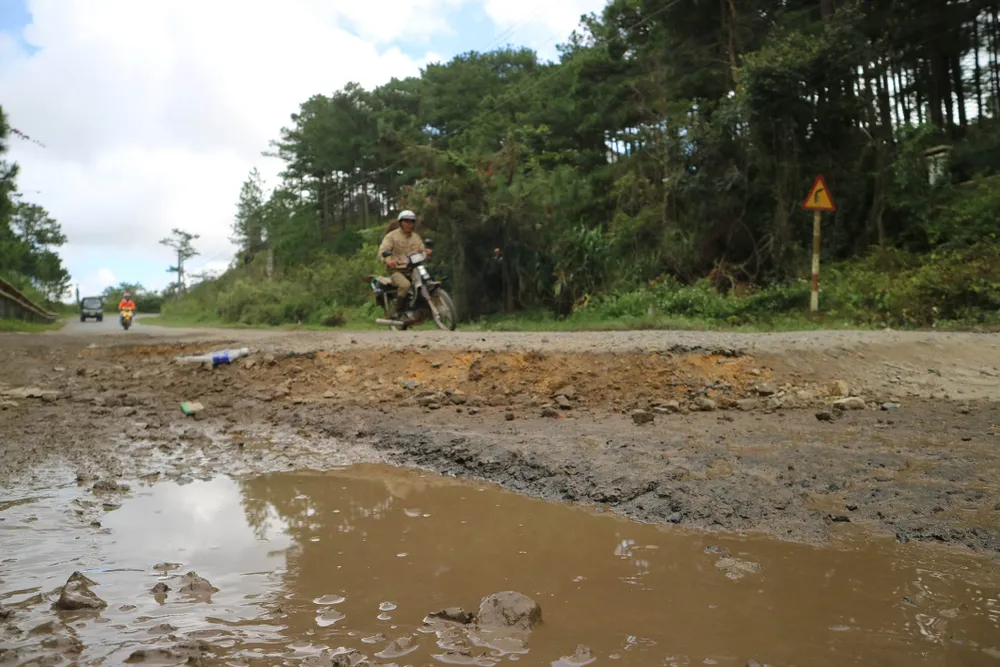 Đèo Mimosa - Đà Lạt xuống cấp nặng ảnh 6