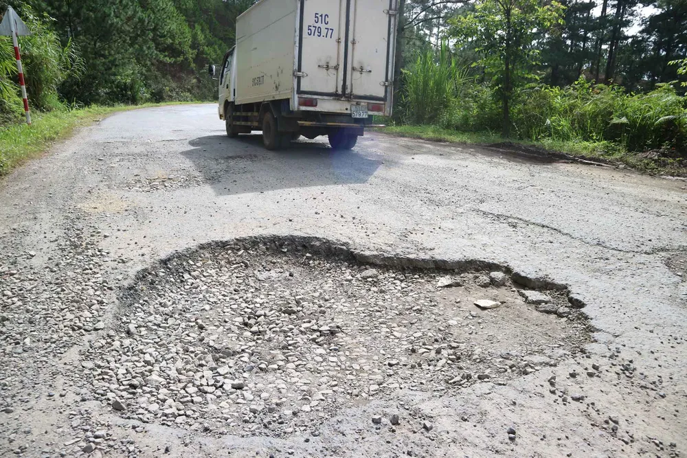 Đèo Mimosa - Đà Lạt xuống cấp nặng ảnh 3